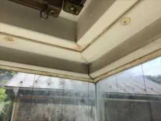 雨漏りしているサッシ部